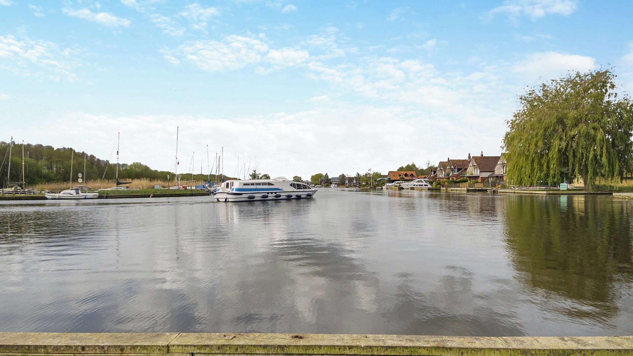 Photo of Others in Horning