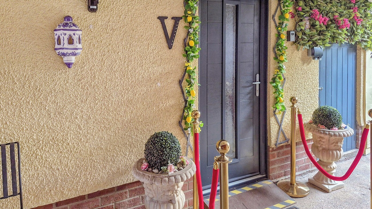 Photo of Others in Horning