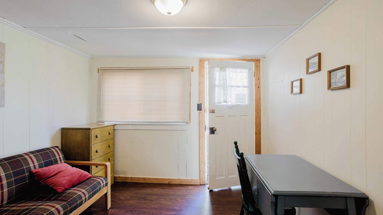 Photo of Livingroom in Gravenhurst