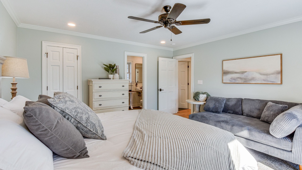 Photo of Bedroom in Townville