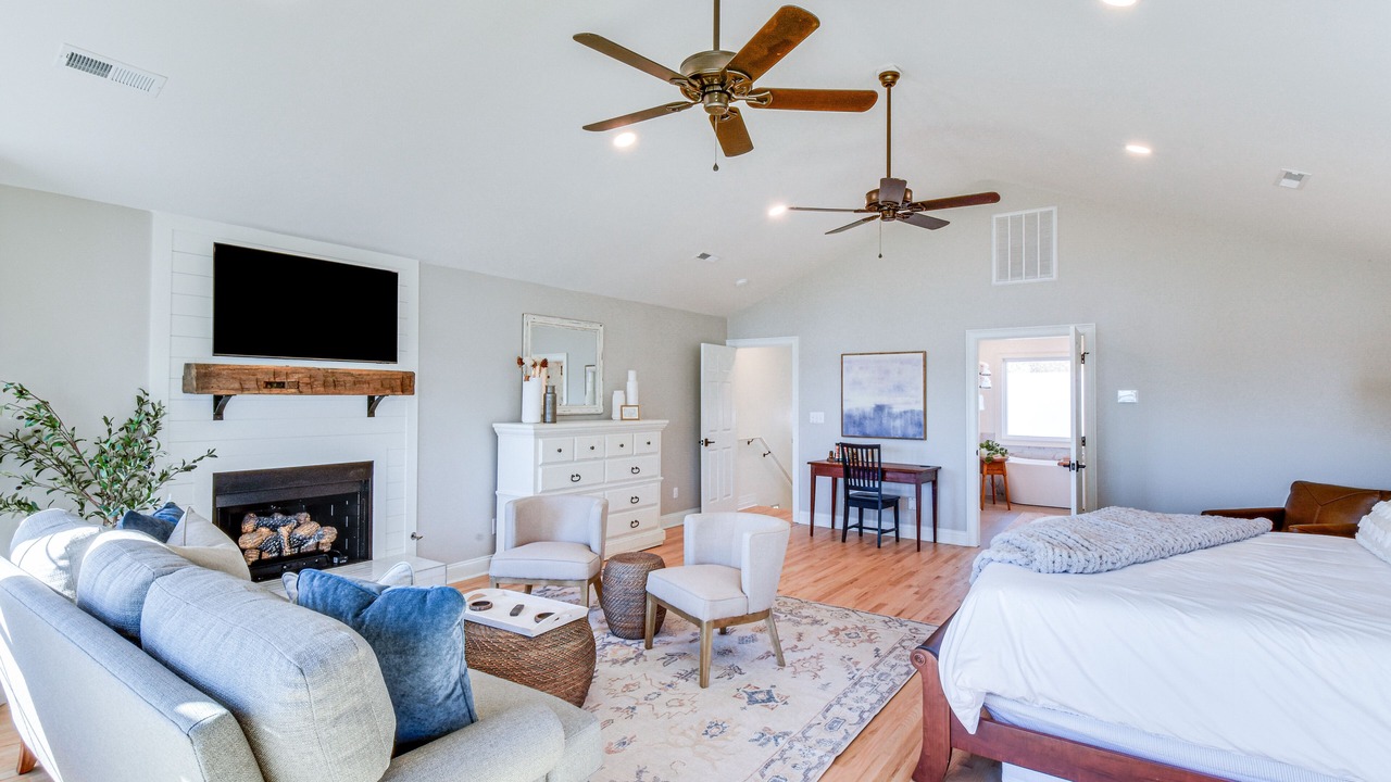 Photo of Bedroom in Townville