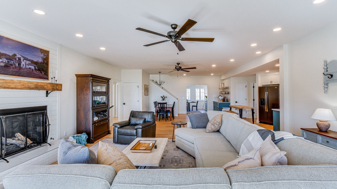 Photo of Livingroom in Townville