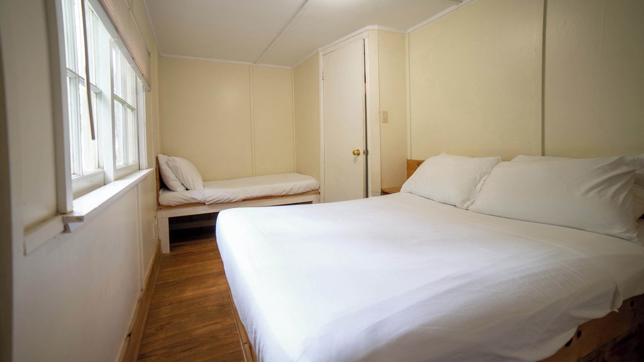 Photo of Bedroom in Gravenhurst