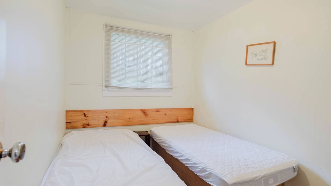 Photo of Bedroom in Gravenhurst