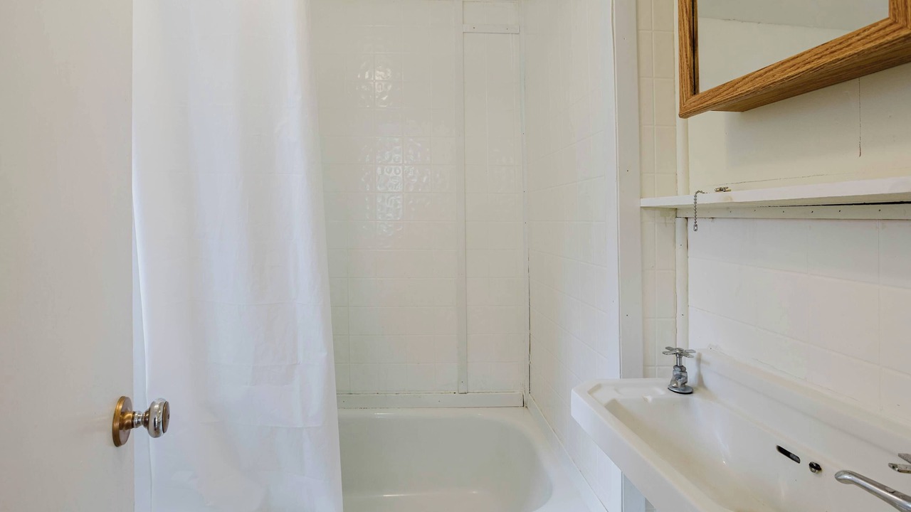 Photo of Bathroom in Gravenhurst