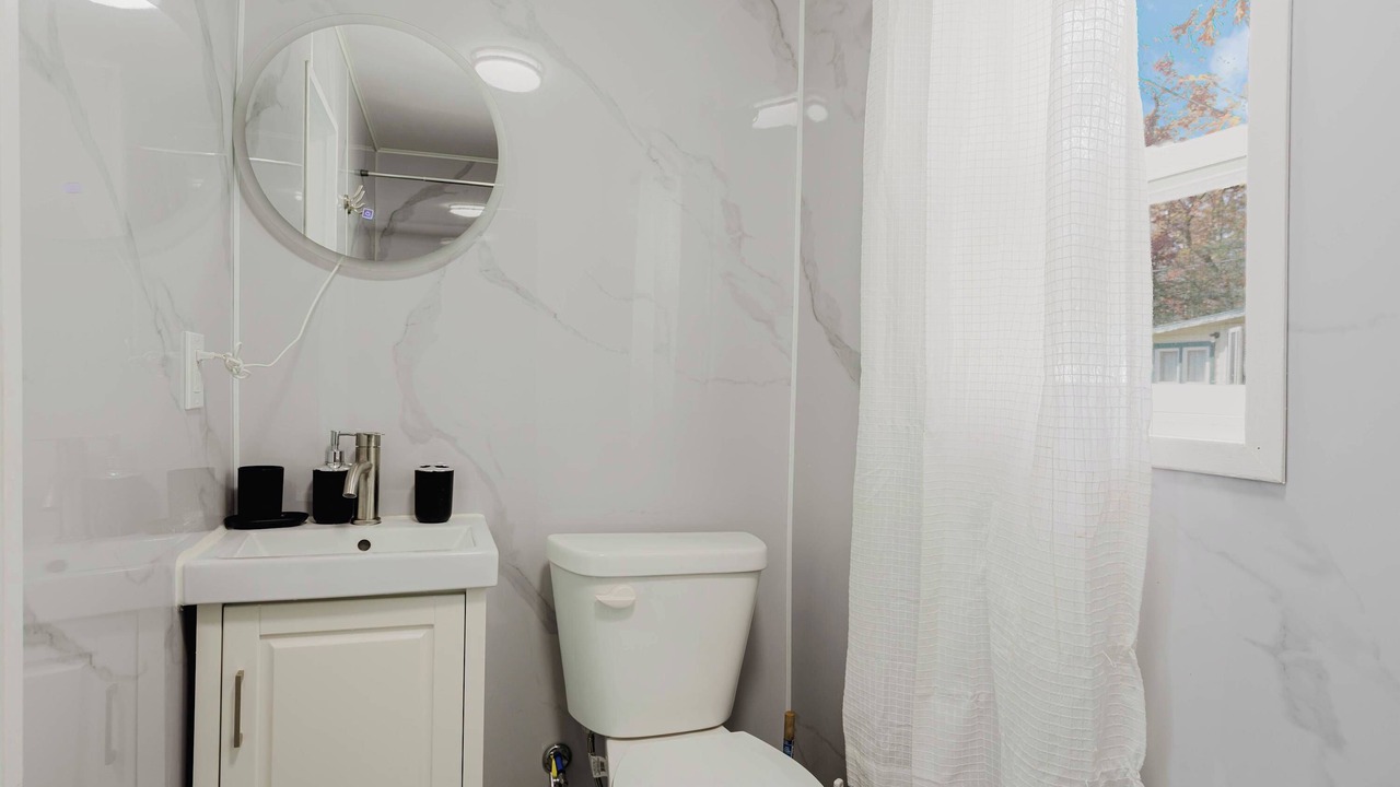 Photo of Bathroom in Gravenhurst