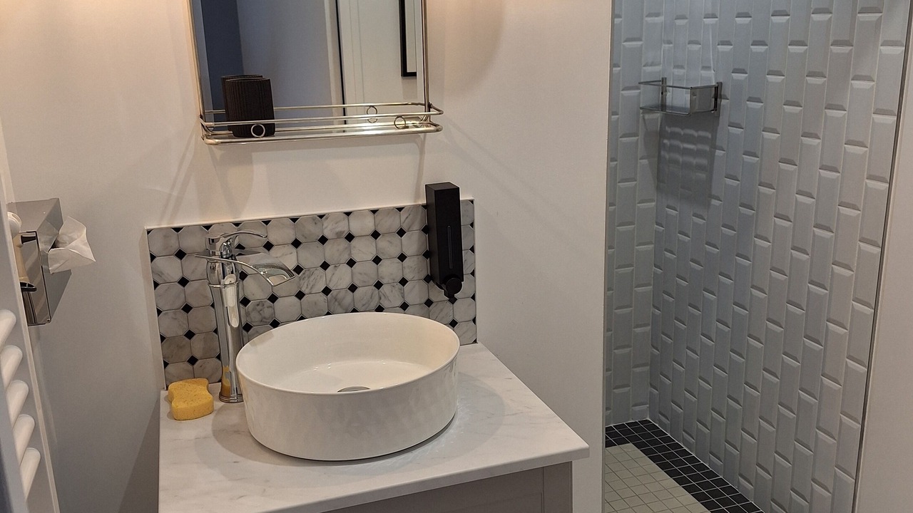 Photo of Bathroom in Maisons-Laffitte