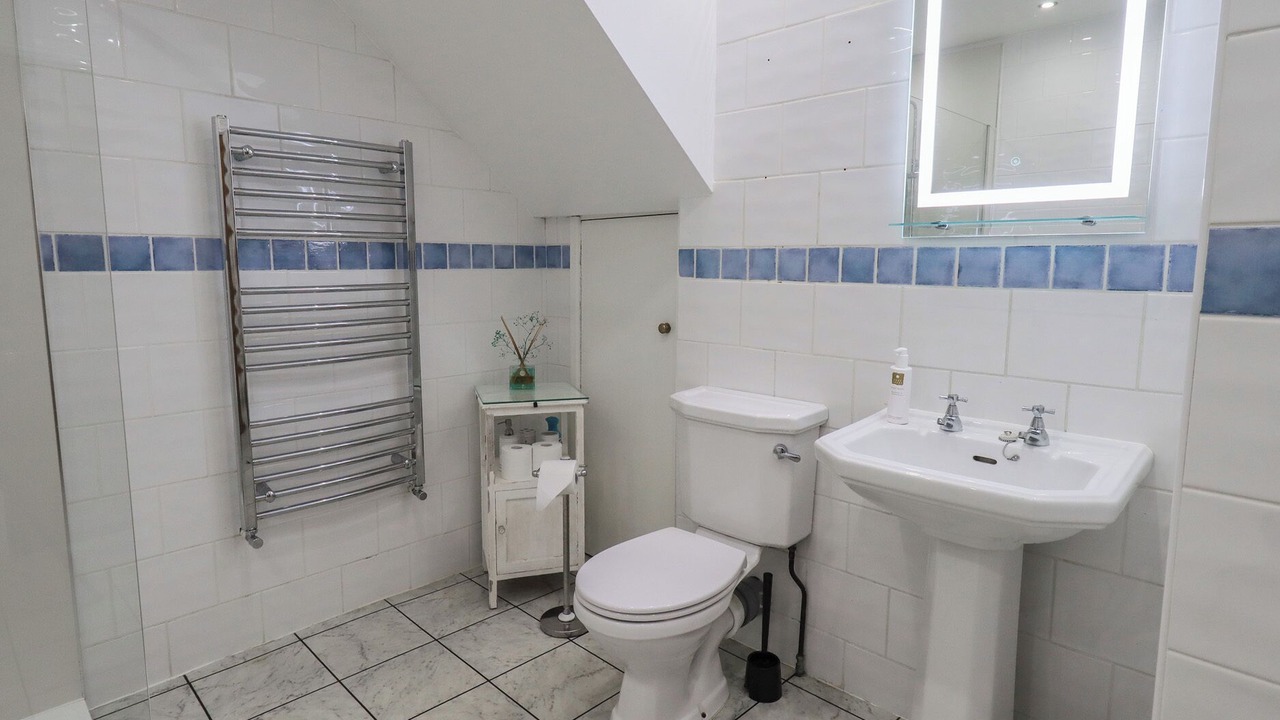 Photo of Bathroom in Waterhead