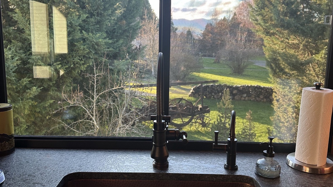 Photo of Others in Grants Pass