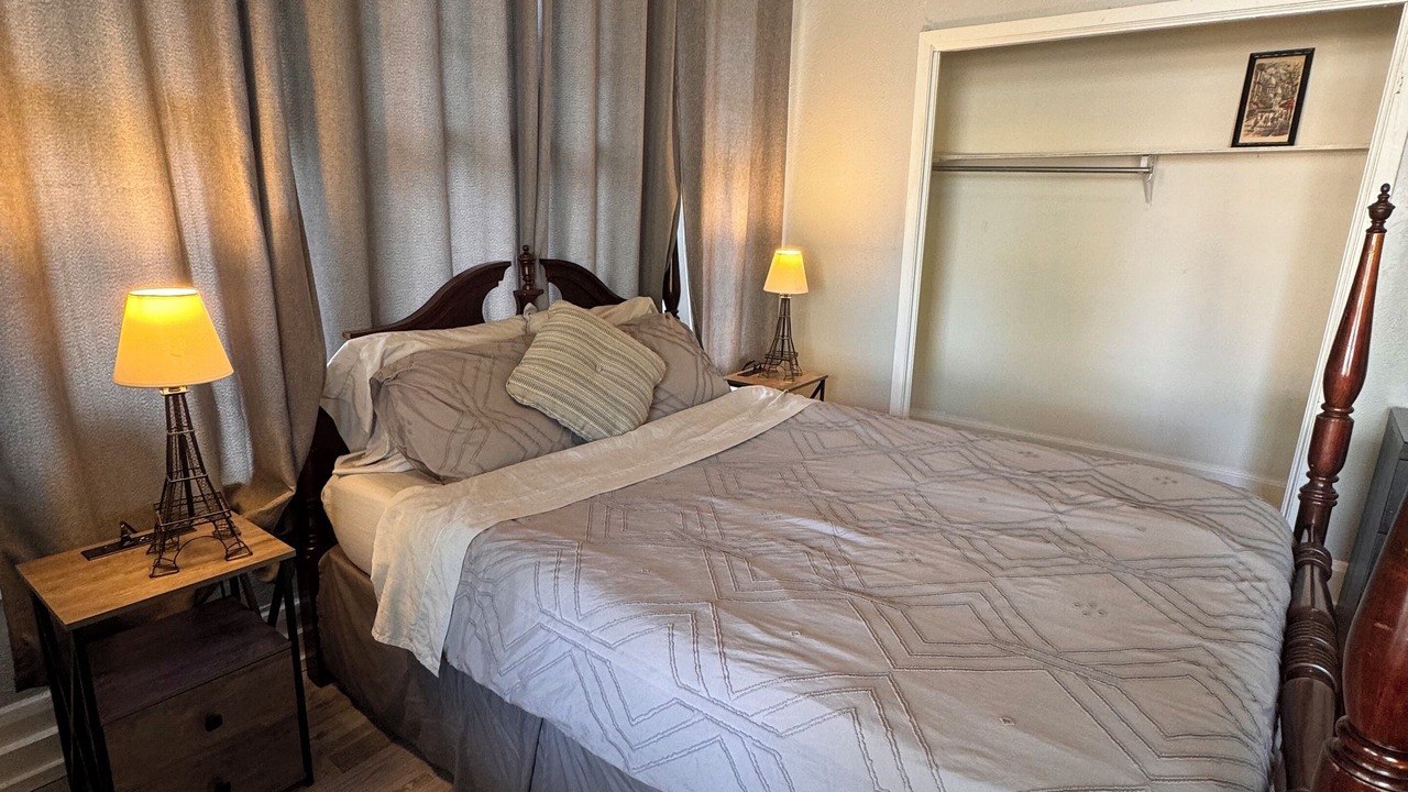 Photo of Bedroom in Commerce