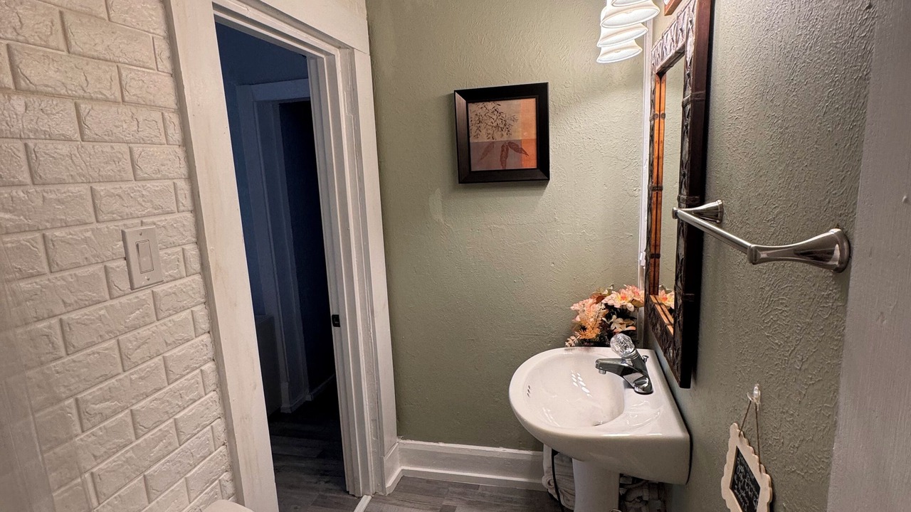 Photo of Bathroom in Commerce