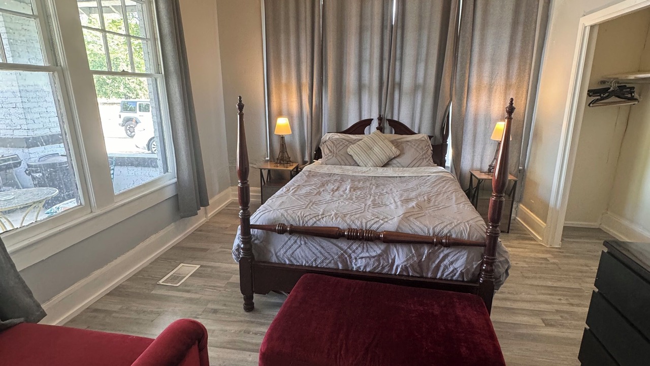 Photo of Bedroom in Commerce