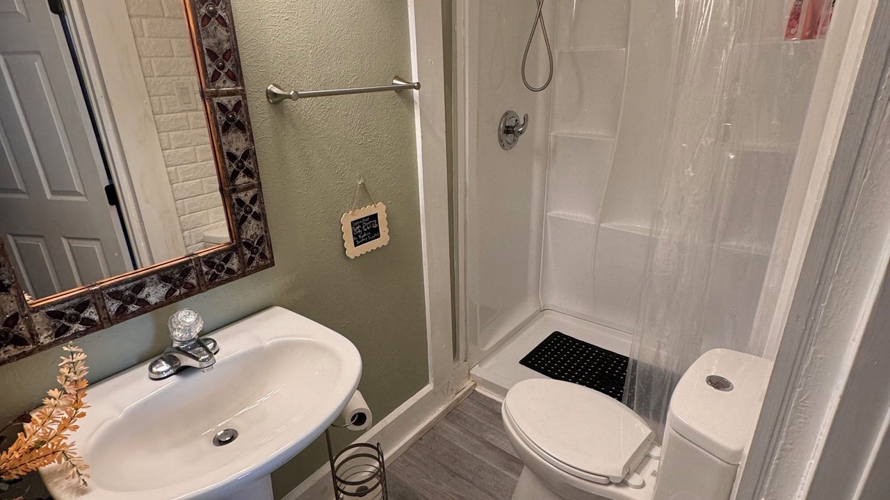 Photo of Bathroom in Commerce