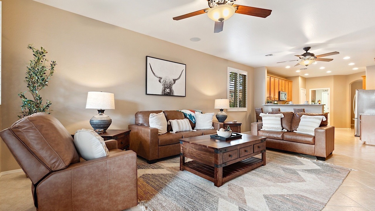 Photo of Livingroom in Canyon Trails West