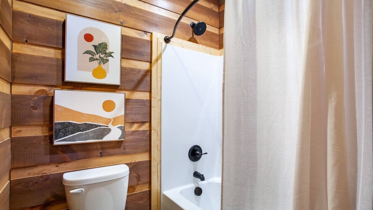 Photo of Bathroom in Wears Valley