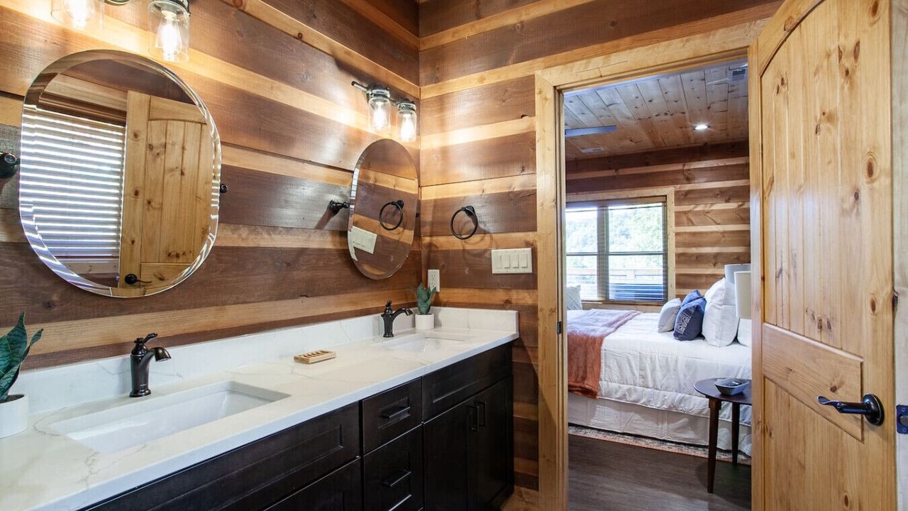 Photo of Bathroom in Wears Valley