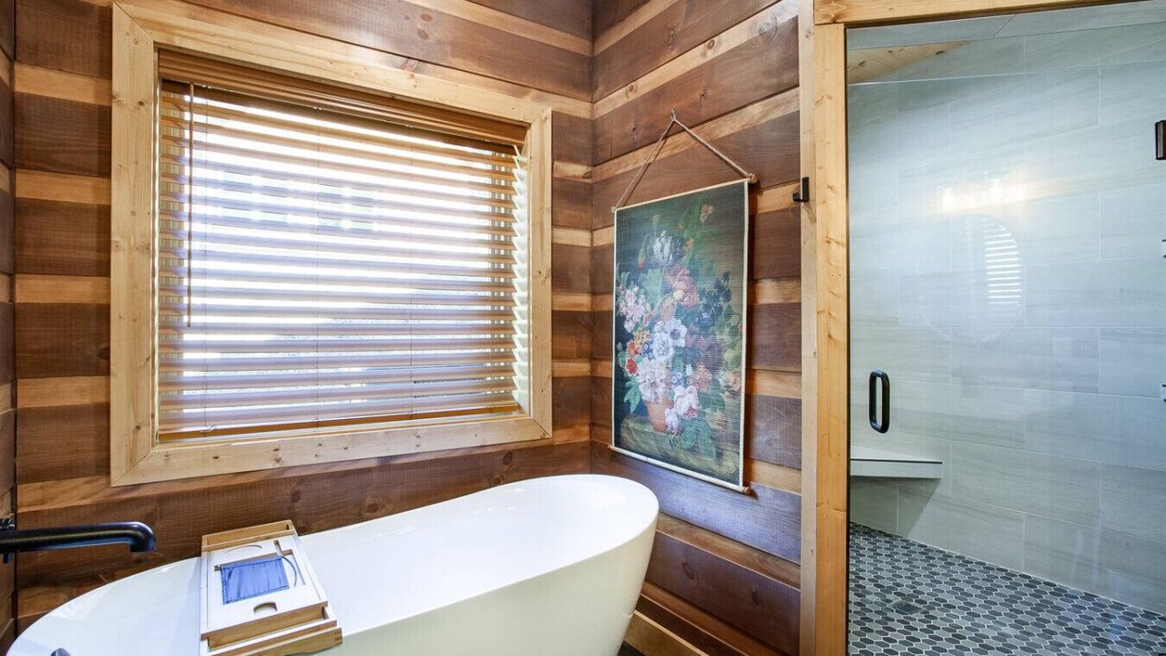 Photo of Bathroom in Wears Valley