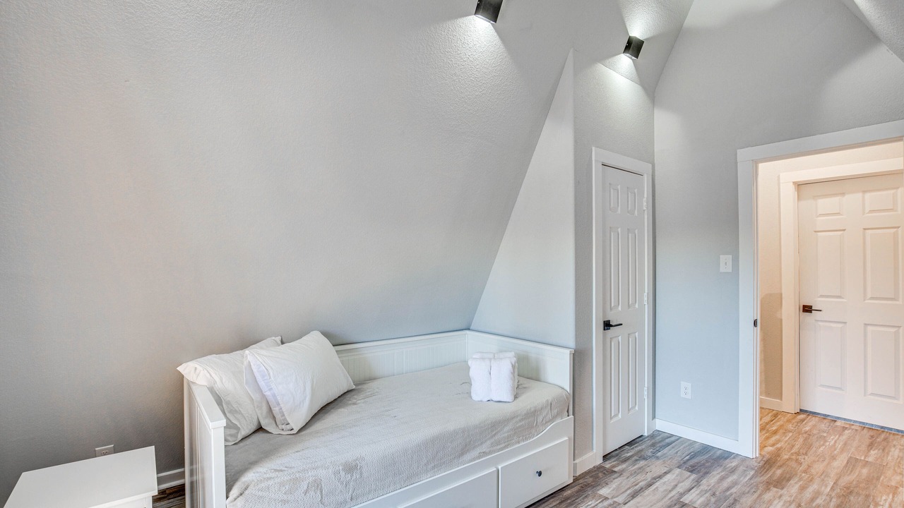 Photo of Bedroom in Log Cabin