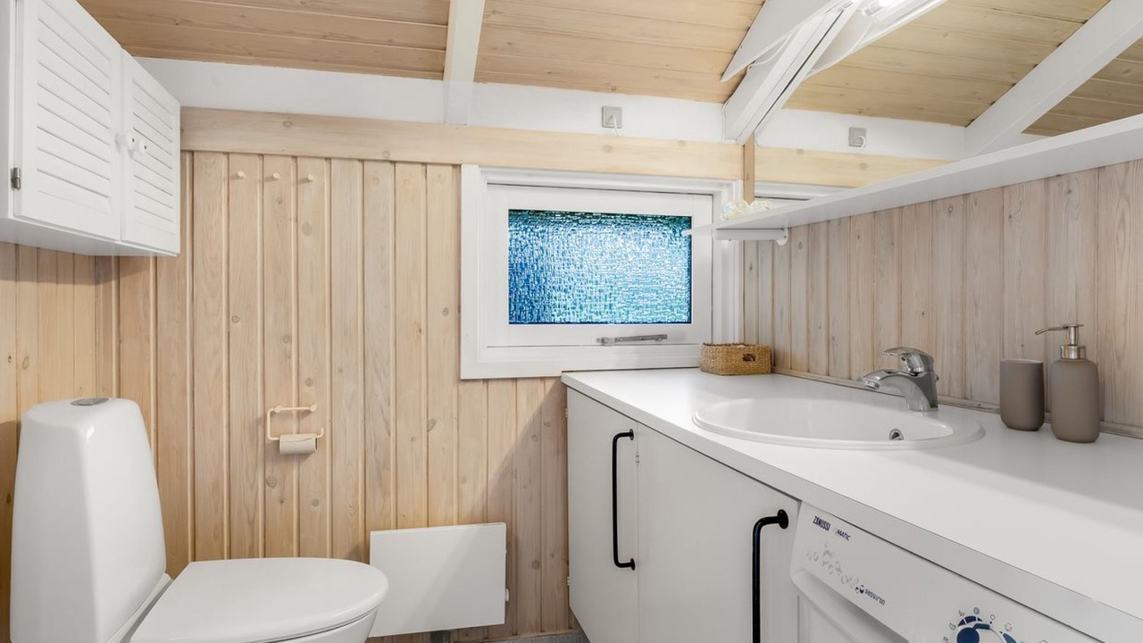 Photo of Bathroom in Strandby