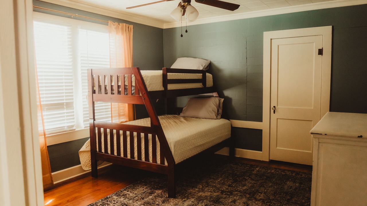 Photo of Bedroom in Freetown - Port Rico