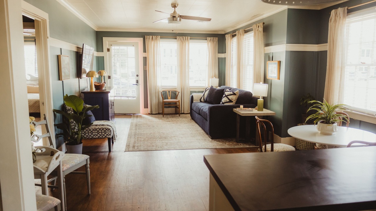Photo of Livingroom in Freetown - Port Rico