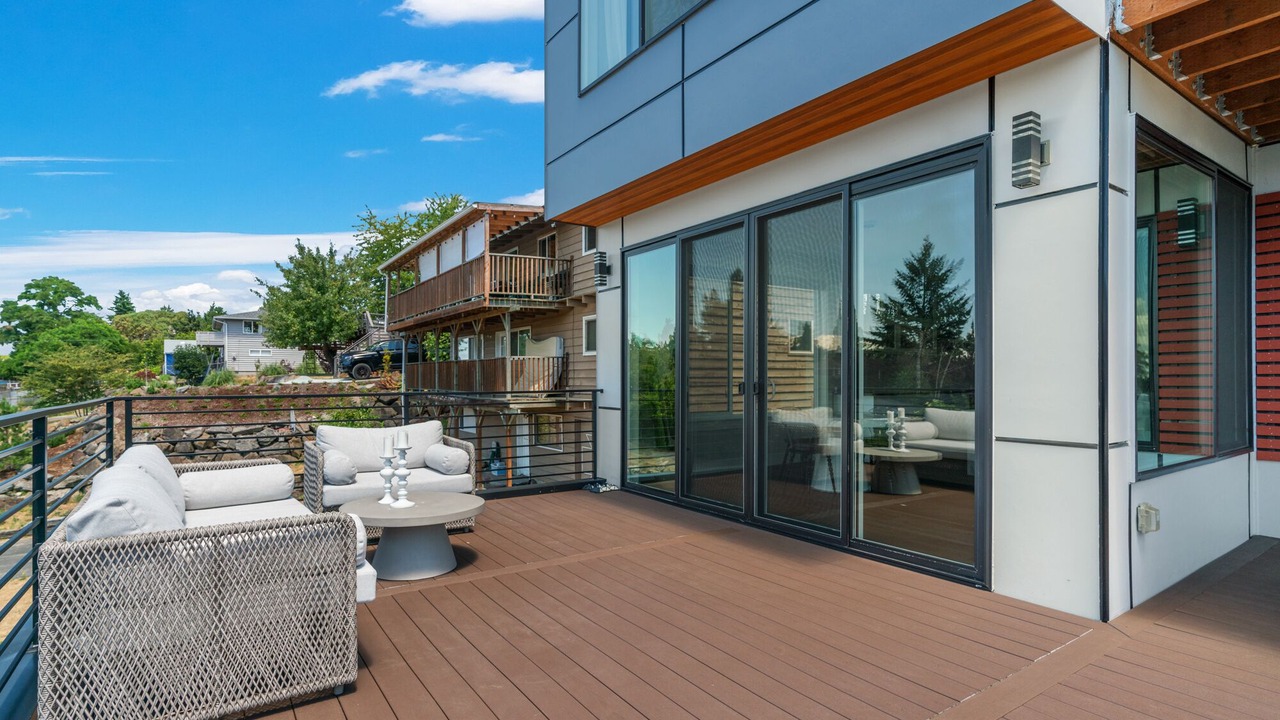 Photo of Patio Balcony in White Center