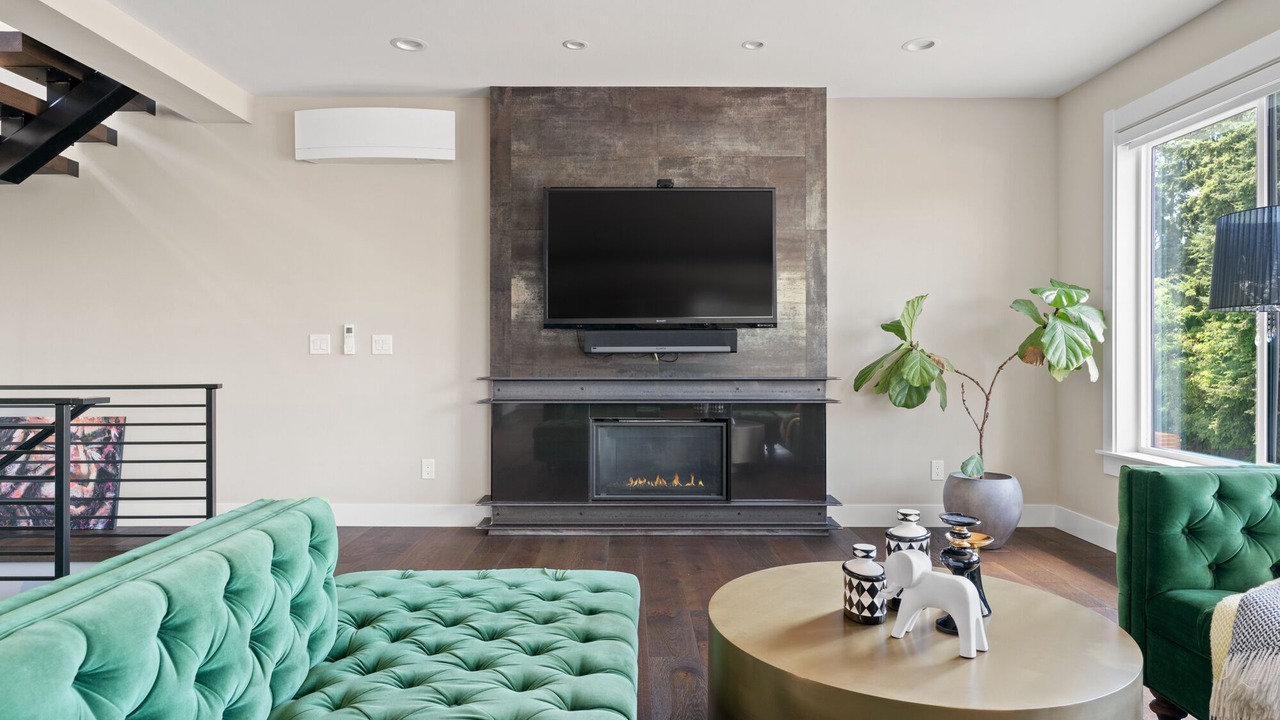 Photo of Livingroom in White Center