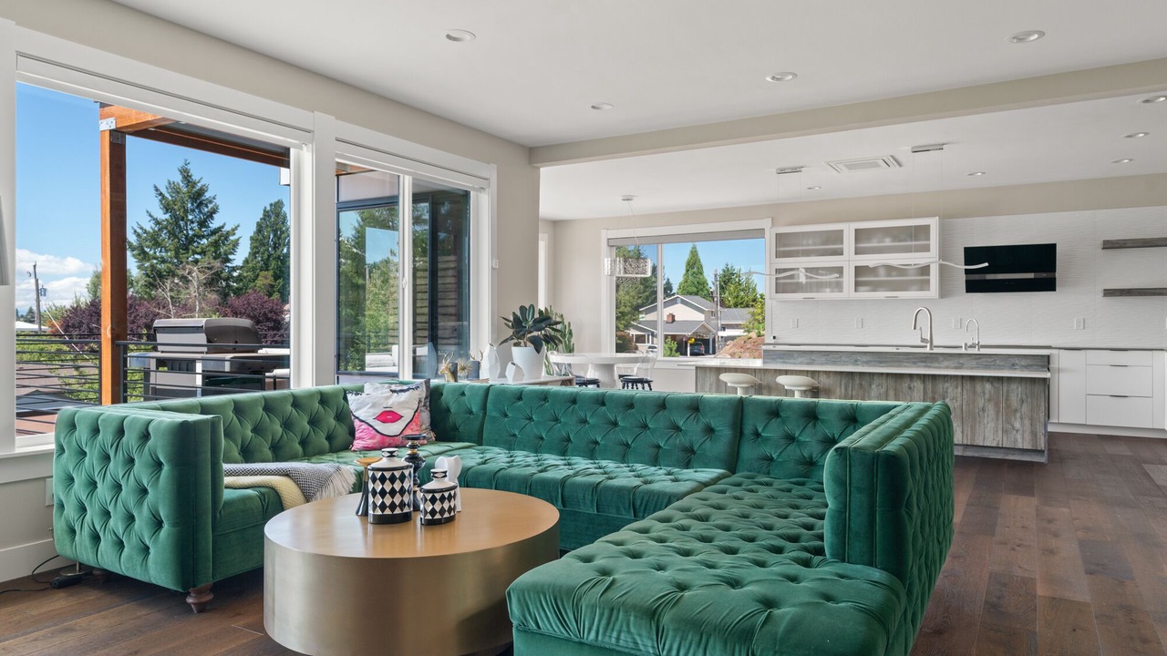 Photo of Livingroom in White Center