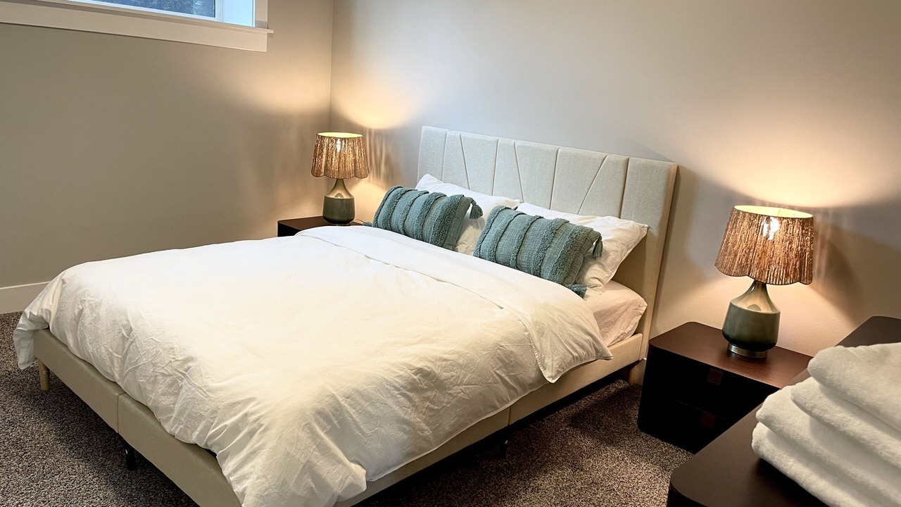 Photo of Bedroom in White Center