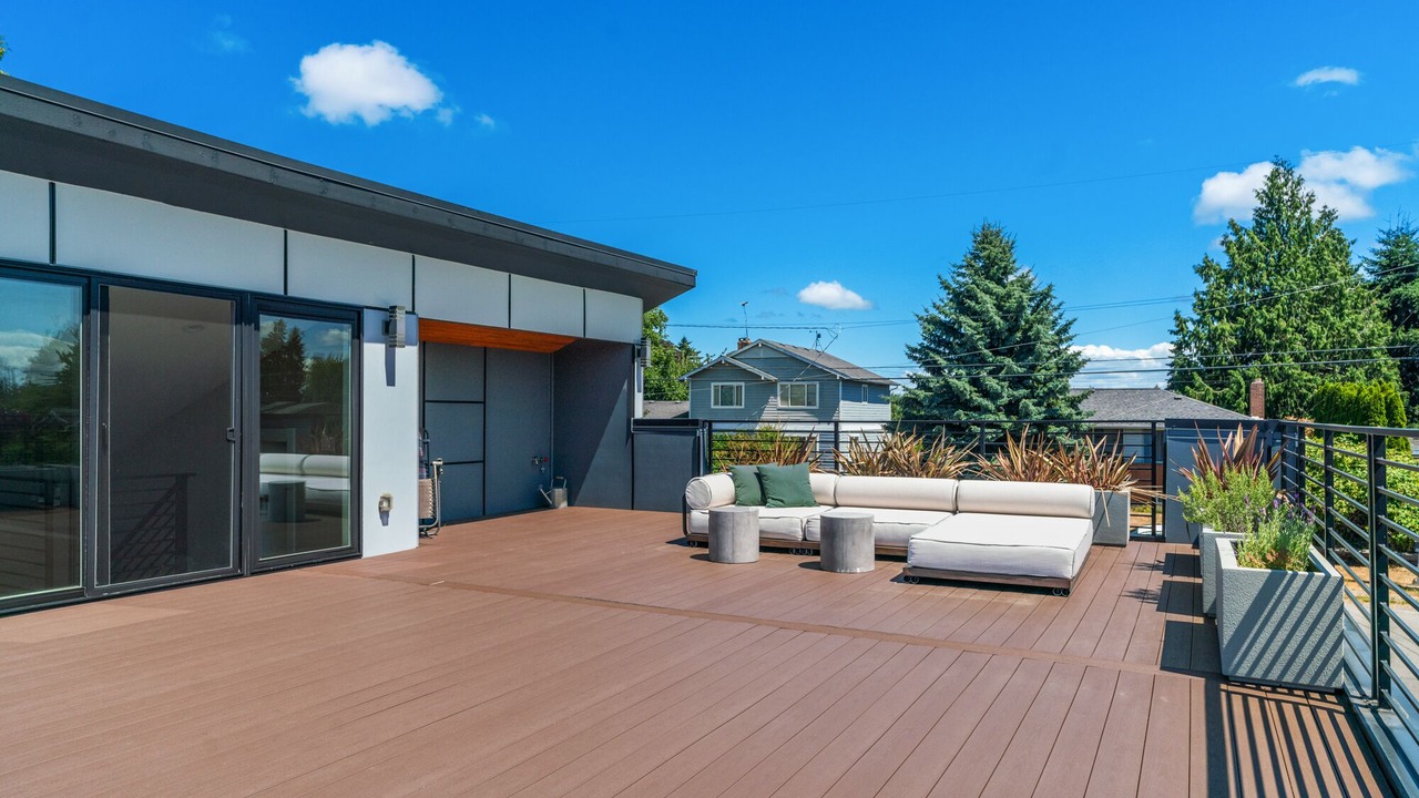 Photo of Patio Balcony in White Center