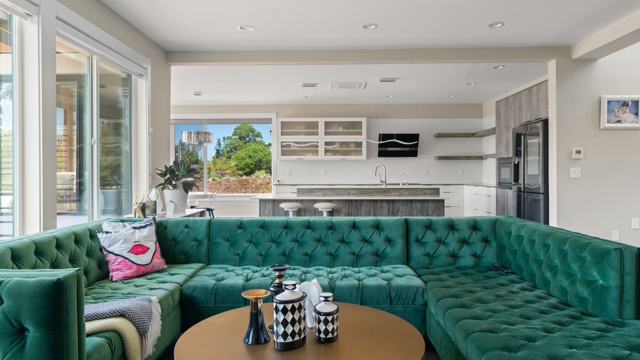 Photo of Livingroom in White Center