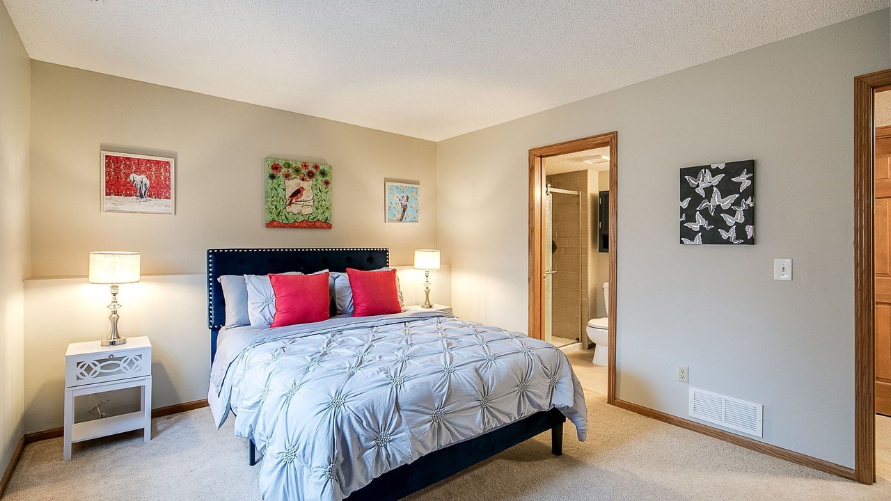 Photo of Bedroom in Maple Grove