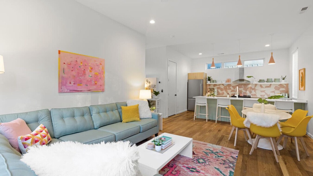 Photo of Livingroom in East Ridge