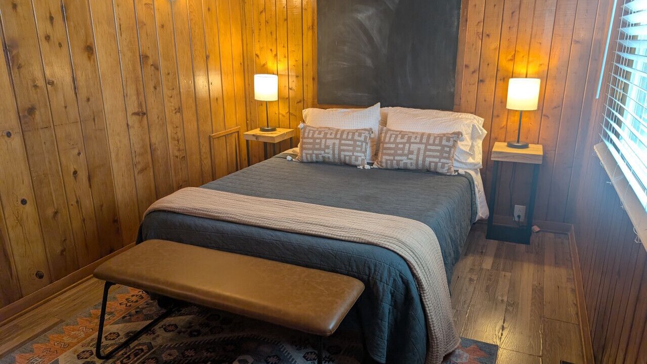 Photo of Bedroom in Cedar Falls