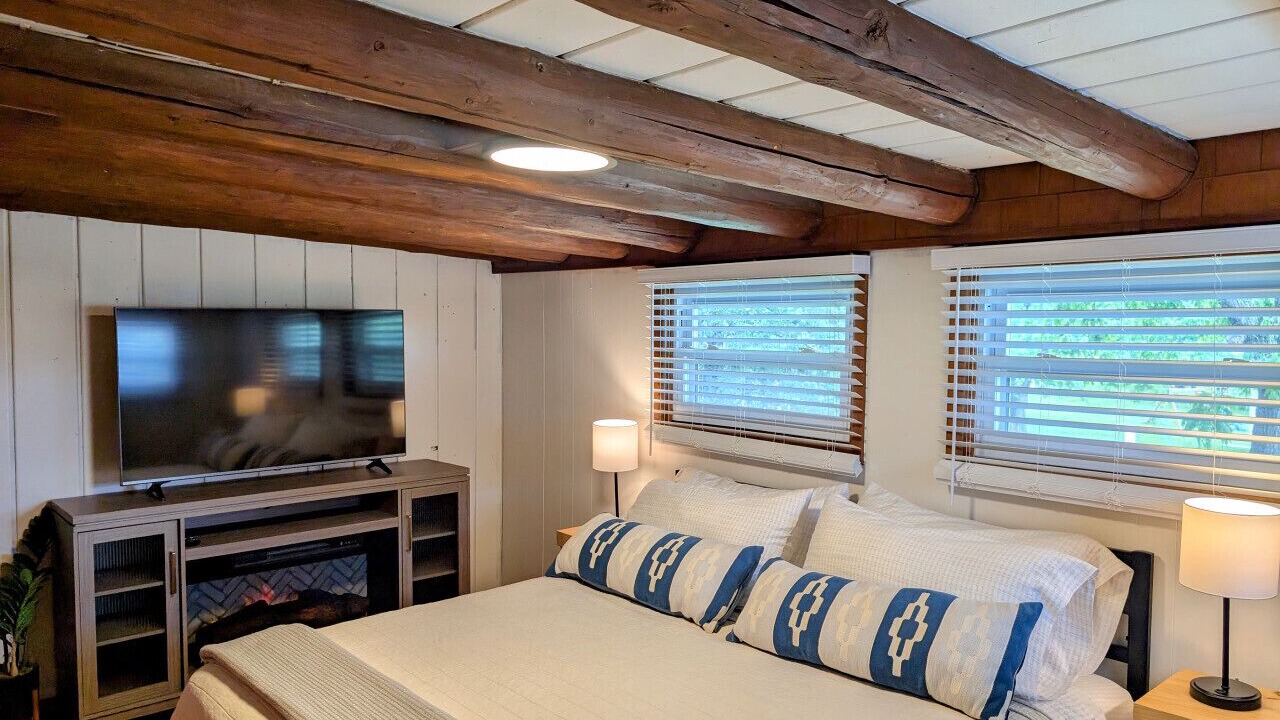 Photo of Bedroom in Cedar Falls