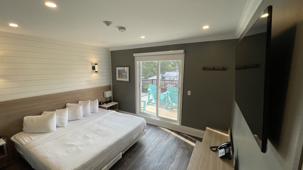 Photo of Bedroom in Grand Bend