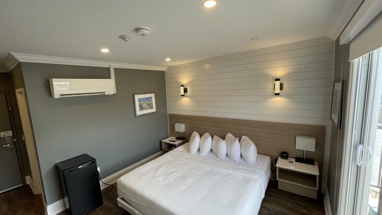 Photo of Bedroom in Grand Bend