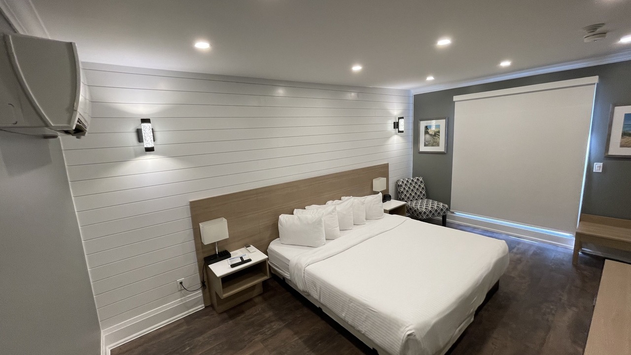 Photo of Bedroom in Grand Bend