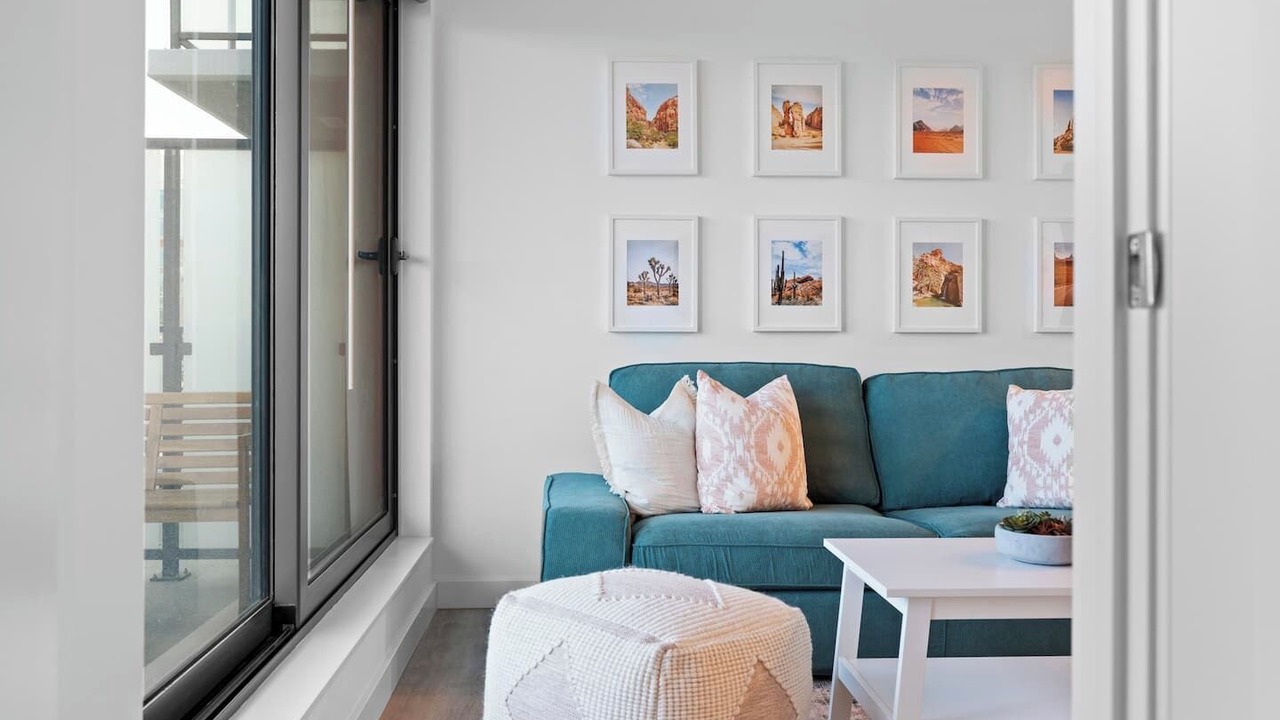 Photo of Livingroom in Crescent Heights