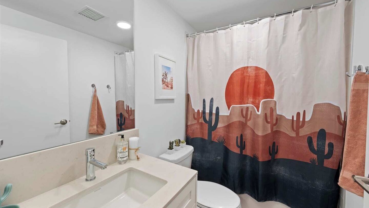 Photo of Bathroom in Crescent Heights