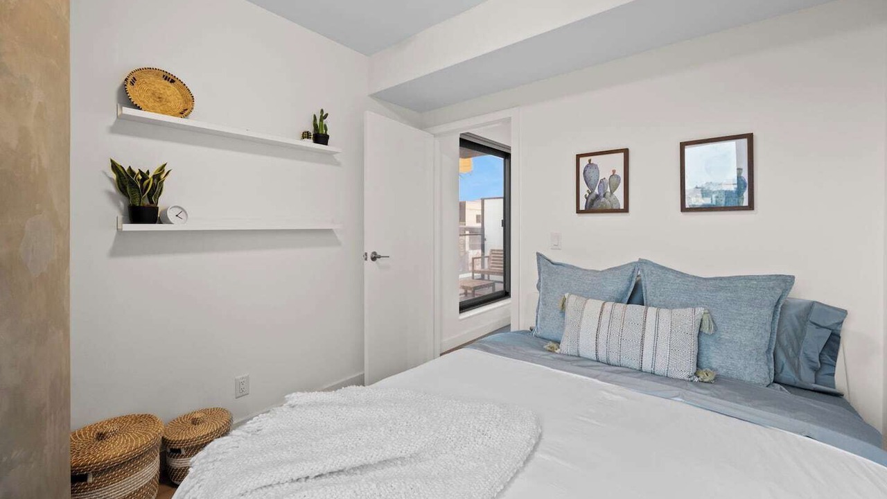 Photo of Bedroom in Crescent Heights