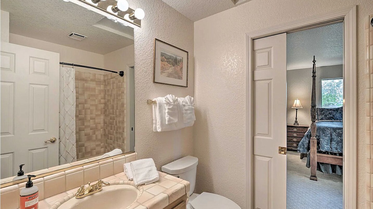 Photo of Bathroom in Auburn