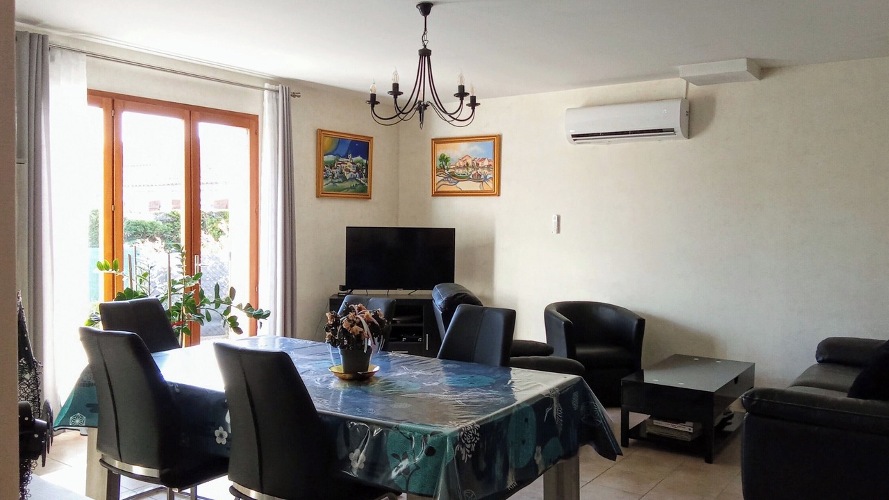 Photo of Others in Laroque