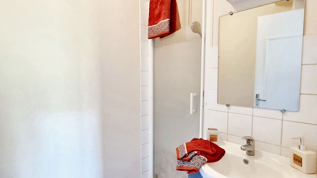 Photo of Bathroom in Longny-au-Perche