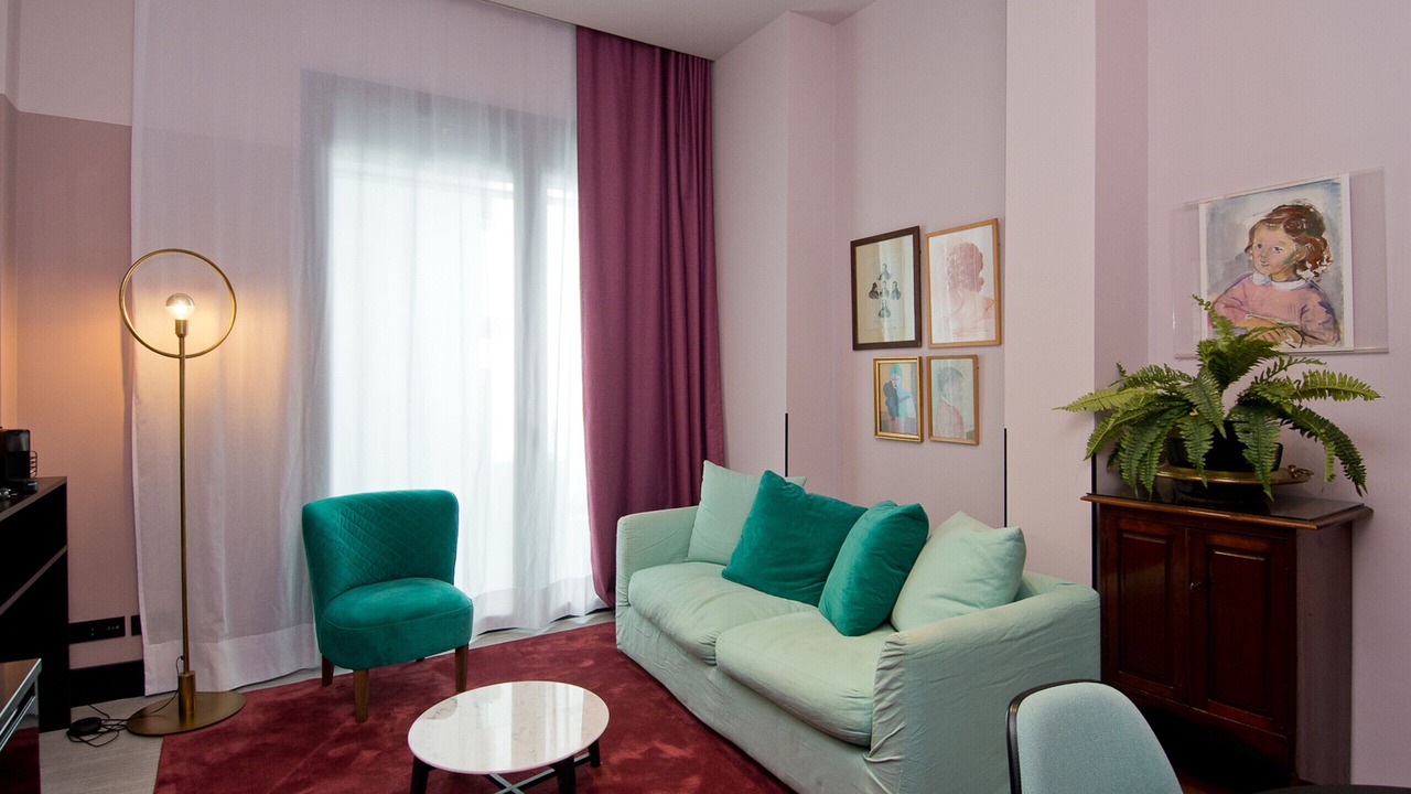 Photo of Livingroom in Literary Quarter