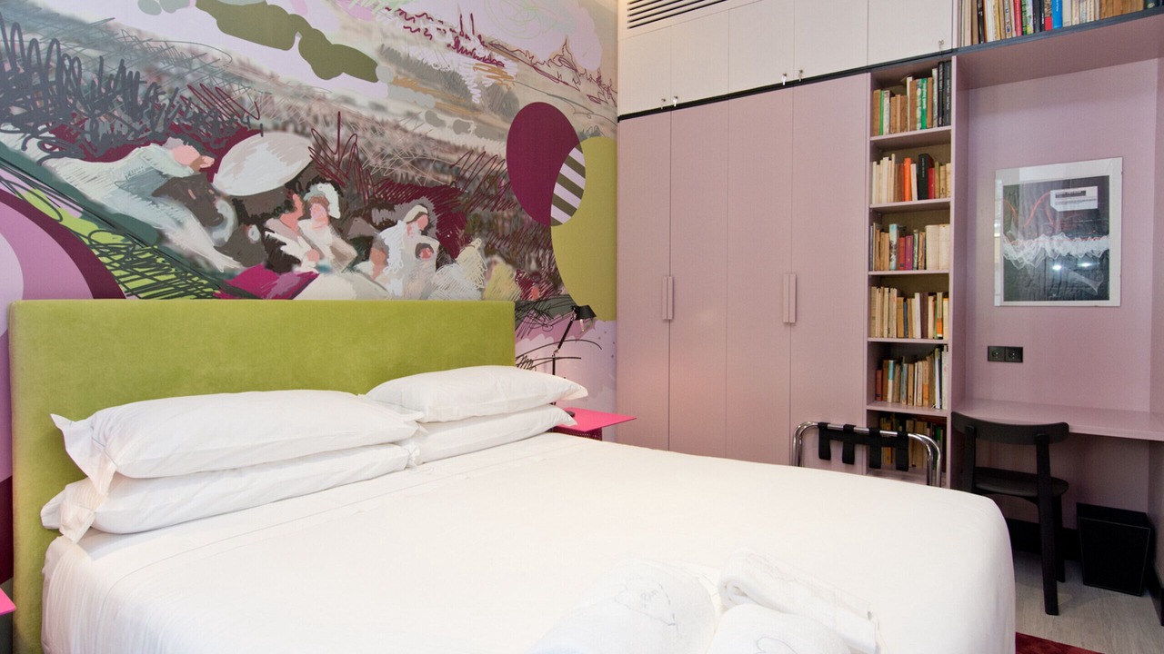 Photo of Bedroom in Literary Quarter
