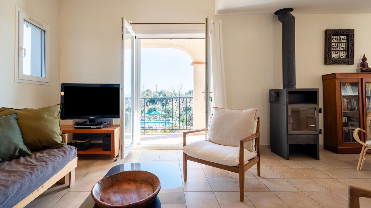 Photo of Livingroom in Felines-Minervois