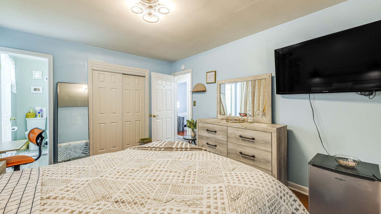 Photo of Bedroom in Colonial Heights