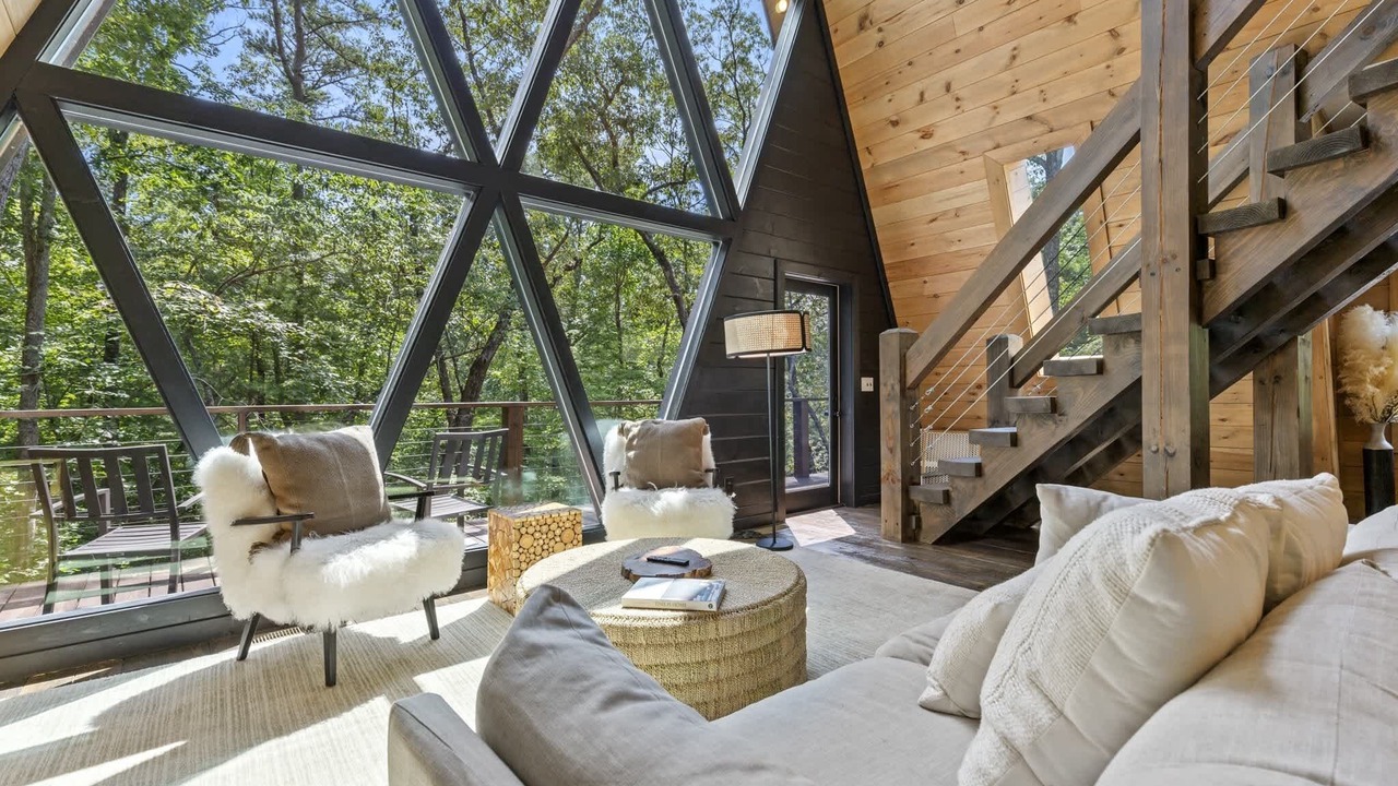 Photo of Livingroom in Morganton