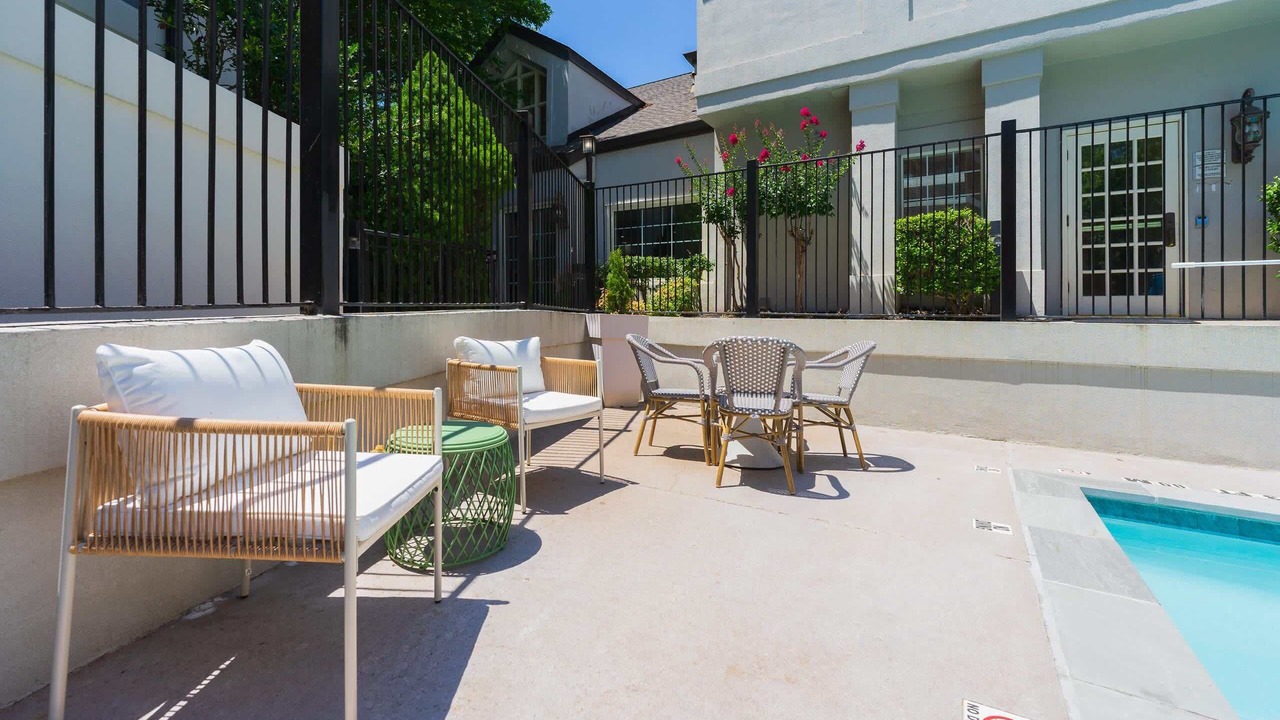 Photo of Patio Balcony in Garden Hills